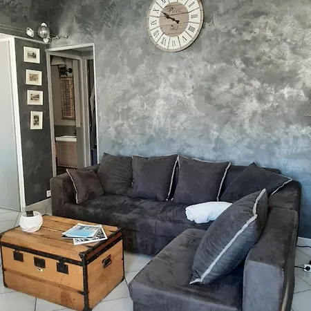 T2 Centre Vue Faron 40m2 En Zone Pietonne 4eme Etage Apartment Toulon