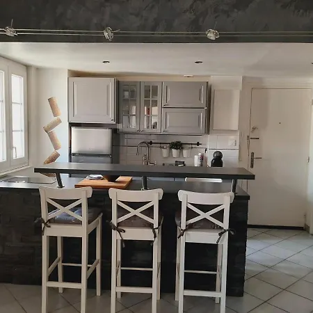 Apartment T2 Centre Vue Faron 40m2 En Zone Pietonne 4eme Etage Toulon